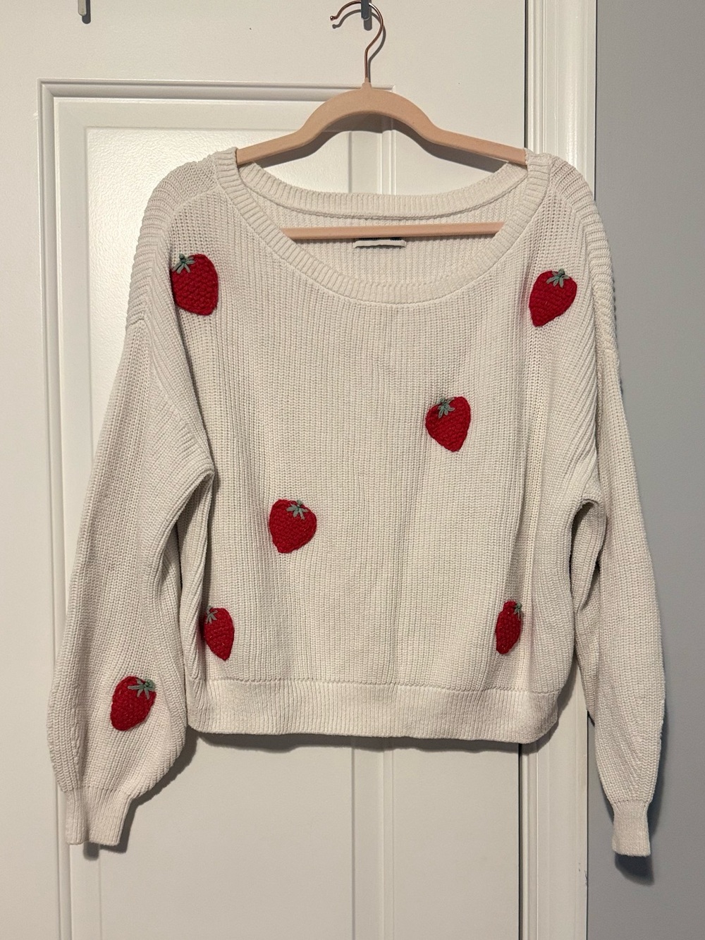 Hollister Cream Strawberry Embroidered Chunky Knit Sweater Boat Neck Cottagecore
